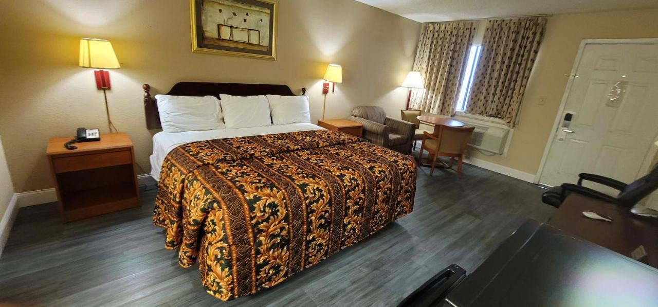 Regency Travel Inn Hayti Kültér fotó