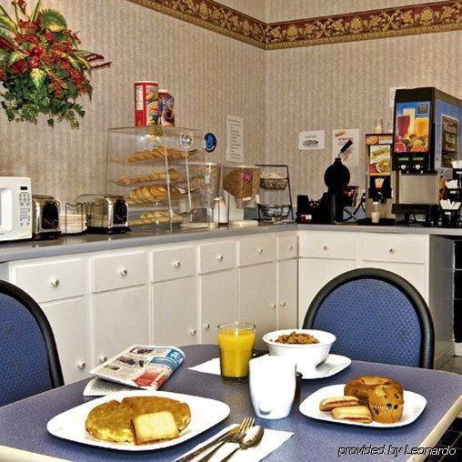 Regency Travel Inn Hayti Étterem fotó